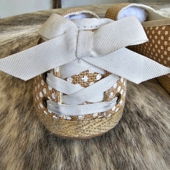 UGG Indah Sheepskin Polka Dot Lace Up Burlap Flats - Picture 6 of 10